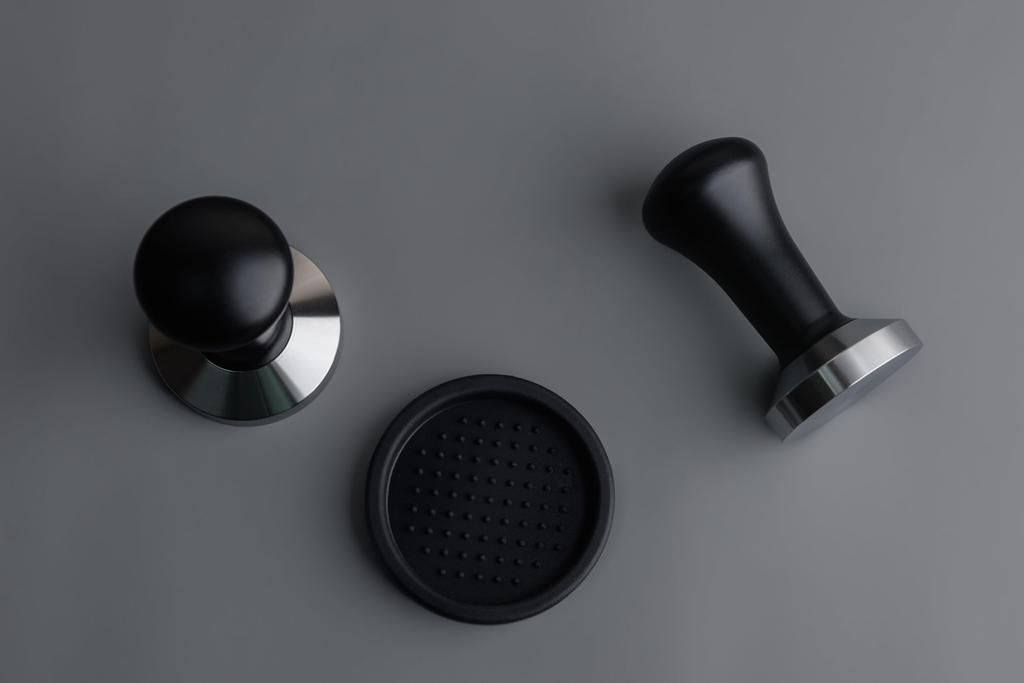 La mellow Espresso Coffee Tamper 515358mm Coffee Tamper for Espresso Machines (51mm Stainless Steel with Aluminum Handle) with Tamper Mat