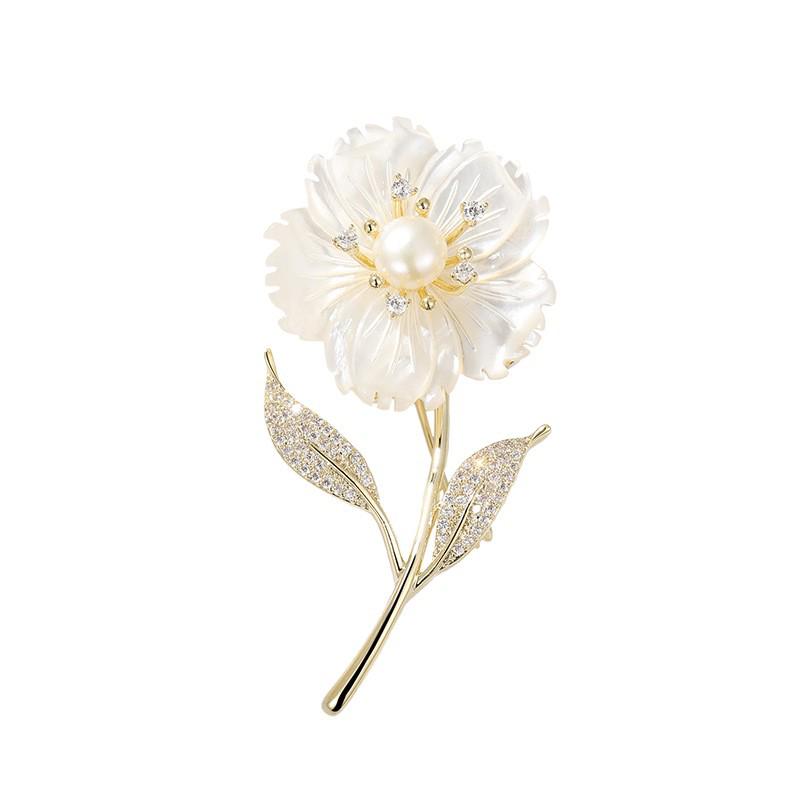 Bo Xin Yun Elegant Sea Shell & Freshwater Pearl Flower Brooch