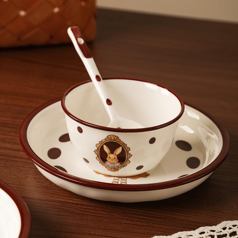 Vintage Rhea Rabbit Dinnerware Gift Set