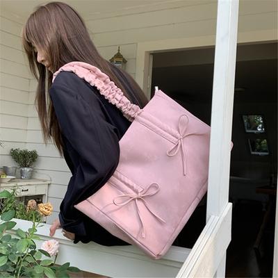 Dámské kabelky – Tašky přes rameno