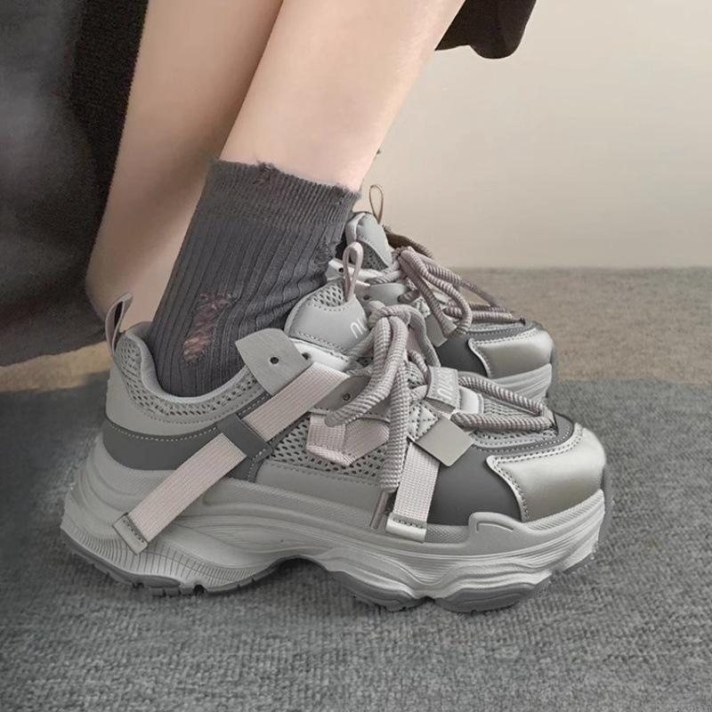 Sports Dad Shoes Show Off Small Super Popular Versatile Short Thick Soled Height Increasing Explosive Street Casual Shoes