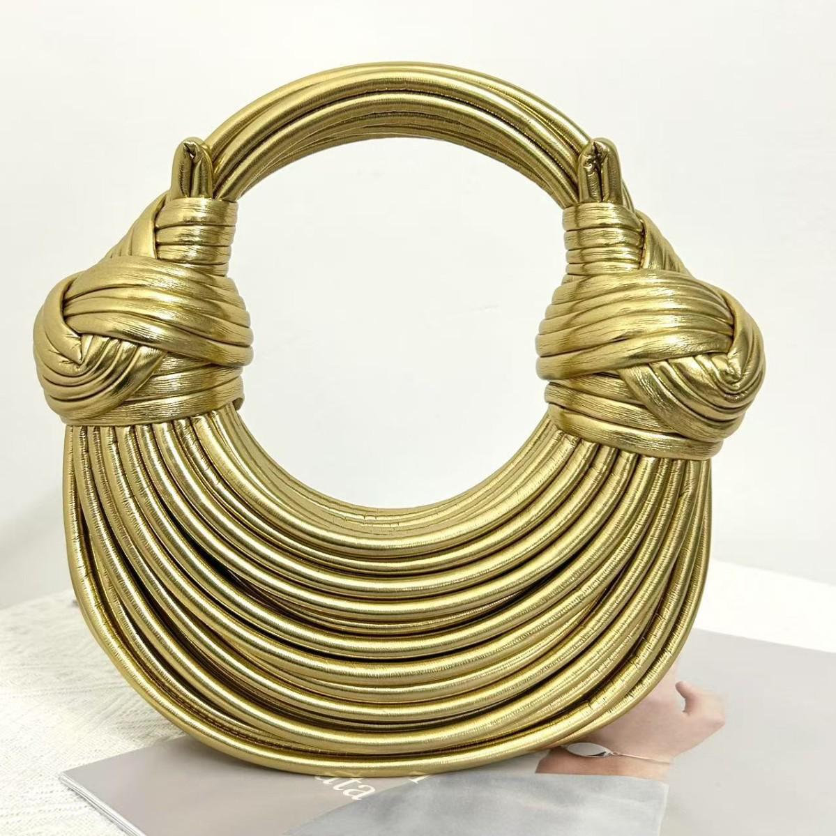 

Золотой мешочек на шнурке для лапши: Женская европейская и американская мода кроссбоди с высококачественной текстурой 23cm x 9cm x 22cm