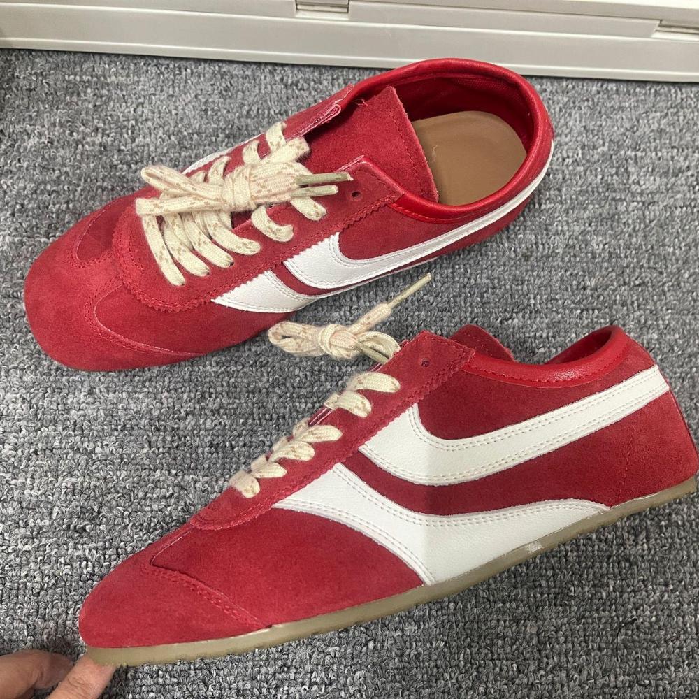 Women's Retro Leather Sneakers Casual Low Heel Walking Shoes Square Toe Comfortable Fashion Sneakers