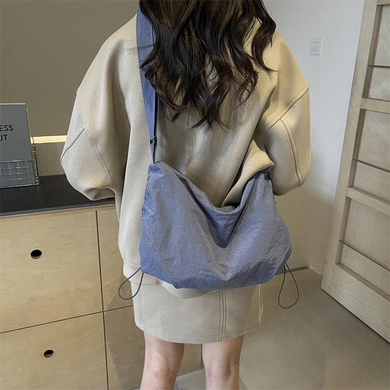 Einfarbige Umhängetasche Studenten Schultertasche mit großer Kapazität Damen Hobo-Tasche
