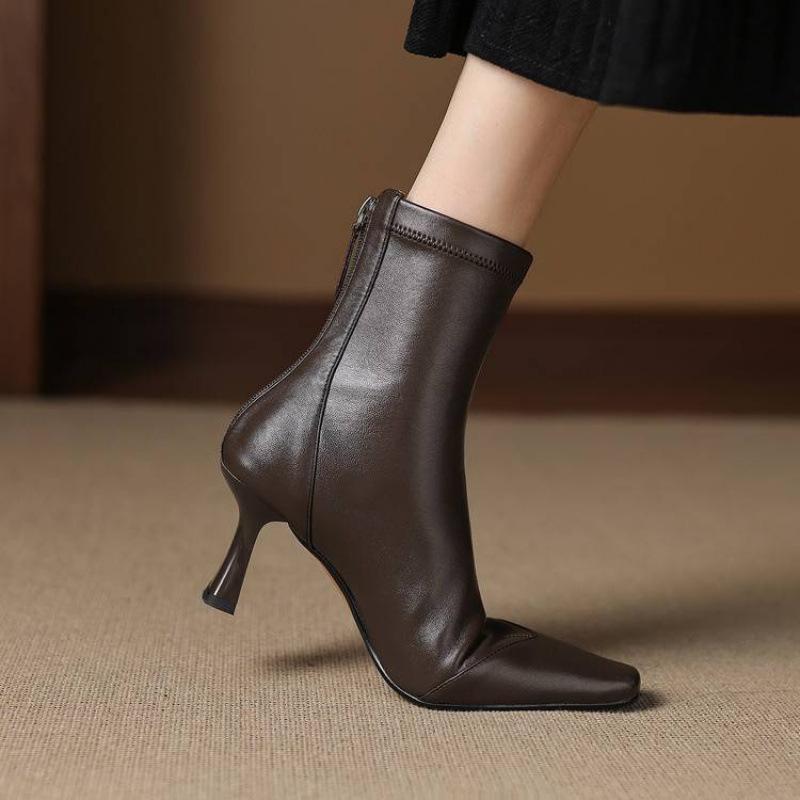 

Новые женские кожаные модные ботинки однотонные квадратный носок высокий каблук большой размер женские ботинки осень и зима квадратный каблук задняя молния полусапожки 39 коричневый