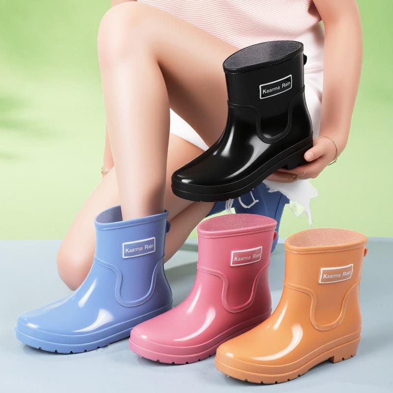 Rain shoes commuting fashion medium tube rain shoes women's rain boots waterproof, non-slip and wear-resistant car wash work thickness low