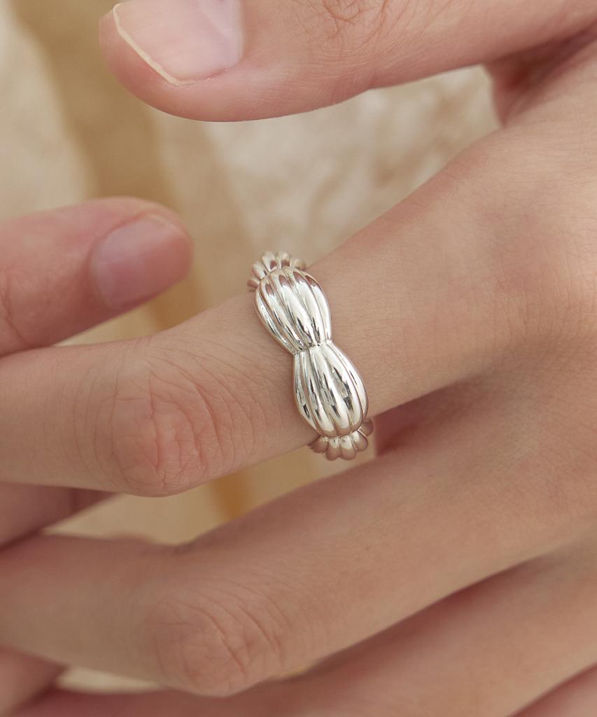 Byweekend Bold Halo Ring