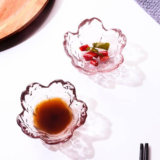 Squisito Regalo in Vetro per Amici Mini Piatto per Salsa Fiore di Ciliegio, Piatto per Condimenti Stile Giapponese, Vassoio da Dessert Moderno da 60ml Capacità per Casa, Piatto Satinato