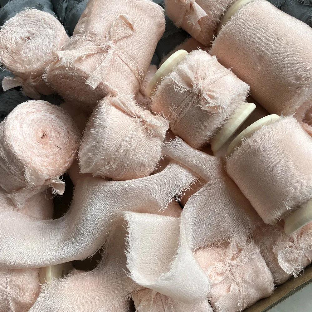 Prawdziwa Czysta Jedwabna Wstążka Haft Satynowa Bawełna Surowe Brzegi do Rękodzieła Wesele Przyjęcie Bukiet Ślubny Zaproszenia Rustykalny Styl