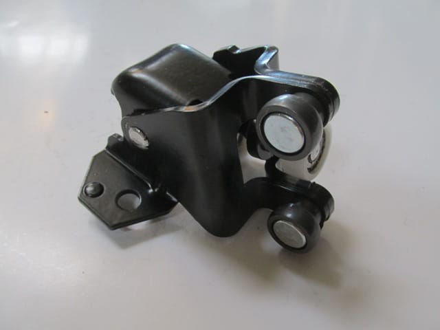 For Peugeot Partner Tepee 2010-2018 left sliding door center guide connection Oem 9033.Z2