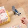 Tischbandabroller Tragbarer Klebebandrollenhalter mit Klemme für Zuhause Büro Schule Schreibwaren Verpackung Geschenkverpackung