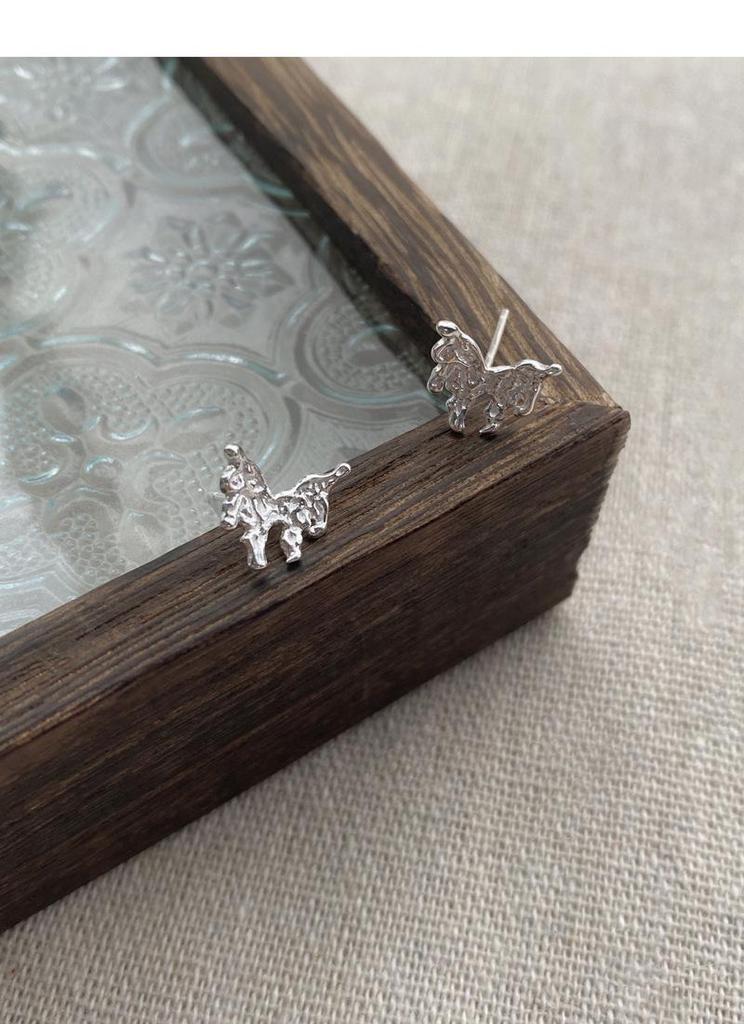 S999 Sterling Silver Butterfly Stud Earrings - Women's Simple, Stylish Design with High-End Feel, Comfort, and Care.