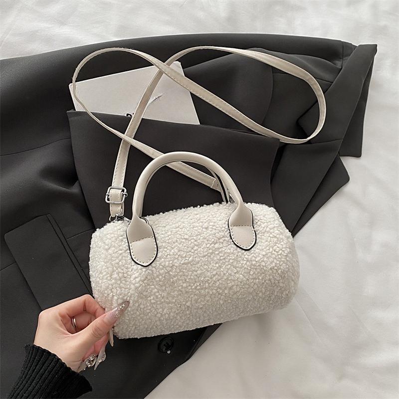 Modische Trend-Einschultertasche, Nischen- und Einfache Crossbody-Pendler-Kissen-Tasche