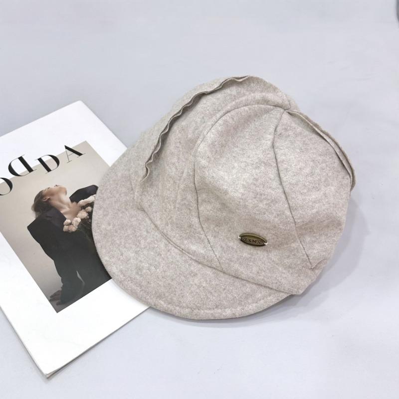 25 Early Autumn New Retro Cloud Hat Women's Simple Metal Small Label Show Face Small Versatile Newsboy Hat