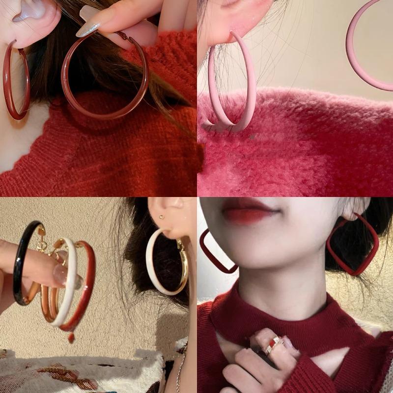 Silver needle retro Hong Kong style dripping oil round earrings niche temperament earrings fashion light luxury summer women's high-end earrings