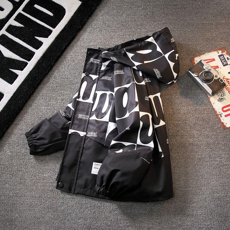 

Ветрозащитная водонепроницаемая демисезонная куртка-ветровка для мальчиков 2025 130cm