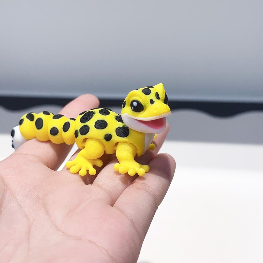 

New 3D Printed Cute And Silly Gecko Model Plastic Ornament Cartoon Aquarium Aquascape Office Desktop Decoration Holiday Gift Toy