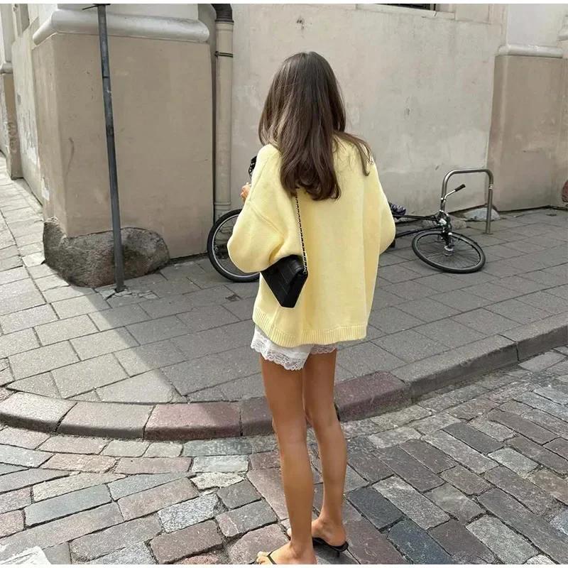 VAYLA Yellow Knitted Letter Sweater Women Elegant Round Neck Long Sleeve Short Pullover Casual Lady New Street Sweaters