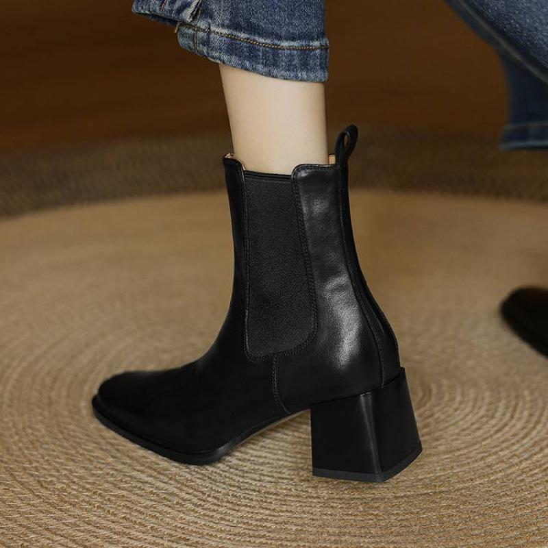 Autumn and Winter Leather Square Head Versatile Martin Boots Medium Heel Large Size Women's Boots Sleeve Cowhide Comfortable Rubber Sole Low Boots