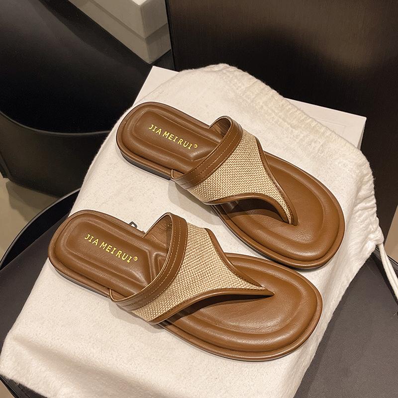 Korean version of soft-soled toe slippers for women's summer wear 2025 new casual fashion open-toed beach cool slippers