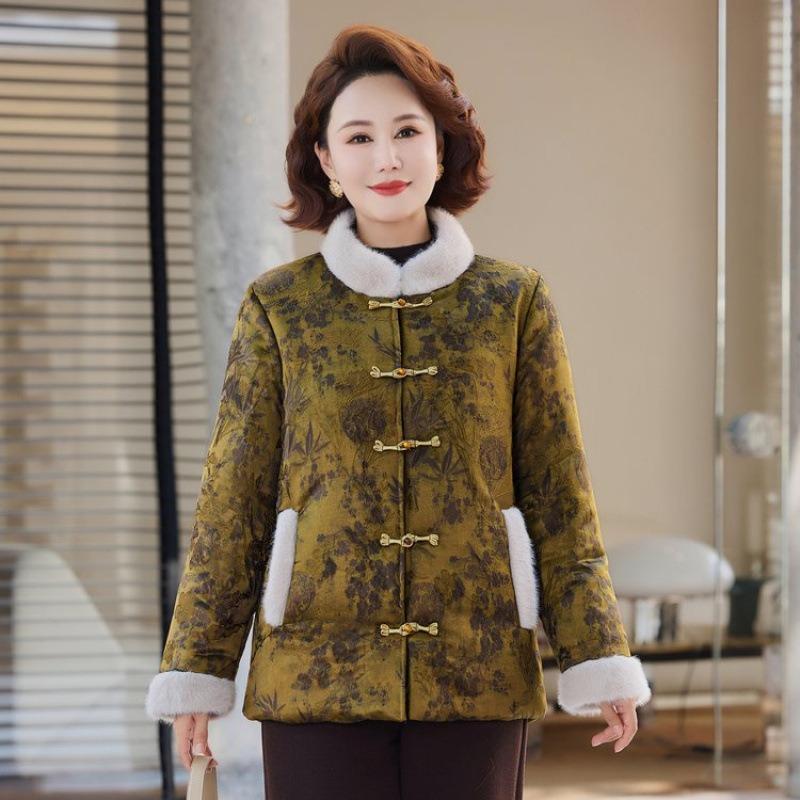 

New mother winter retro velvet padded jacket buckle in the elderly casual thickened warm jacket 5XL [recommended 150-80kg] зелёный