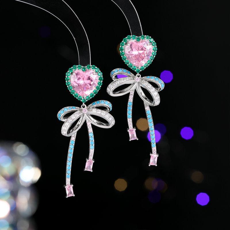 

Серьги Heavy Industry Premium в форме сердца с цирконием Light Luxury Personality для ужина S925 Silver Needle Love Bow Earrings