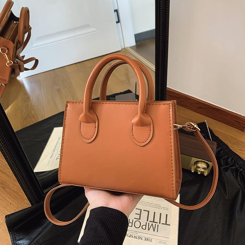 New Small Bag Women's 2025 Spring New Fashion Messenger Bag Fashion Texture Shoulder Handbag