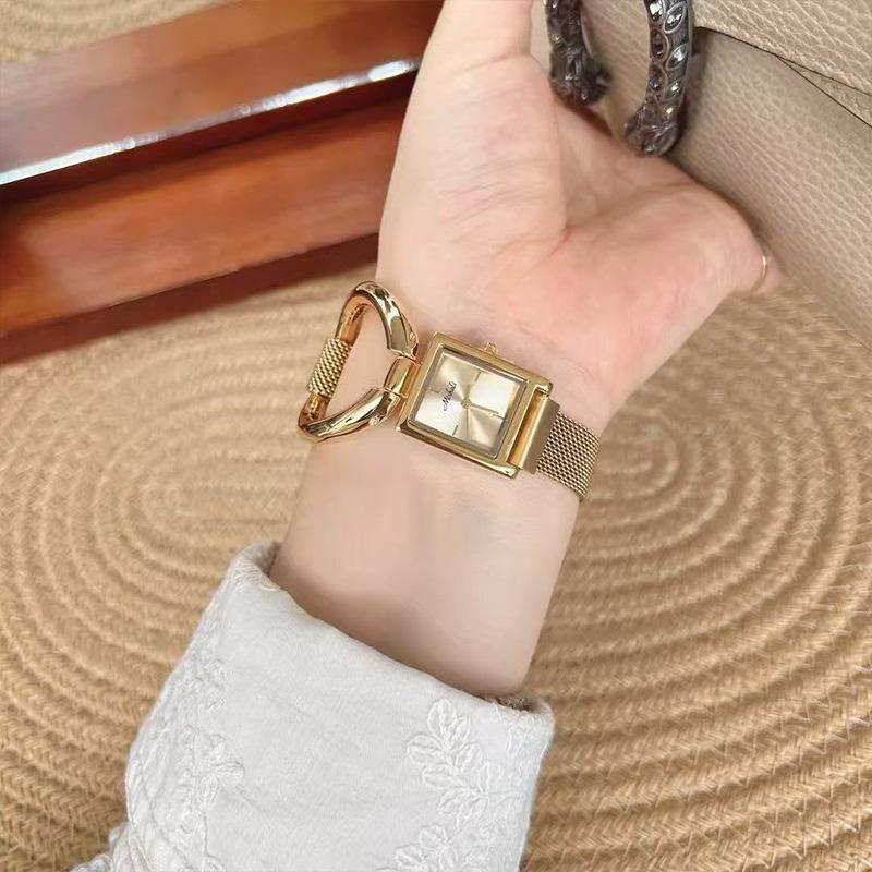Fashion Design Sense Simple Bracelet Waterproof Women'S Watch Magnetic Suction Milan With Bracelet Type Square Watch Retro