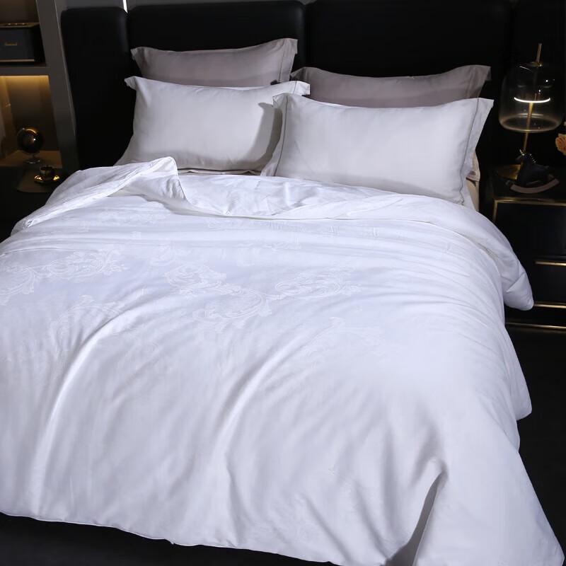 Youmengjiaju All-Season Mulberry Silk Quilt