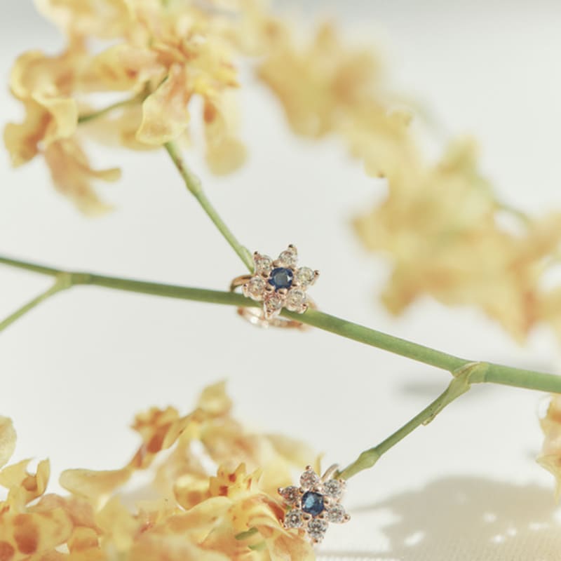 LUNNE 14k Blue Flower Cubic Mini One-Touch Earrings (14k Gold) #B05