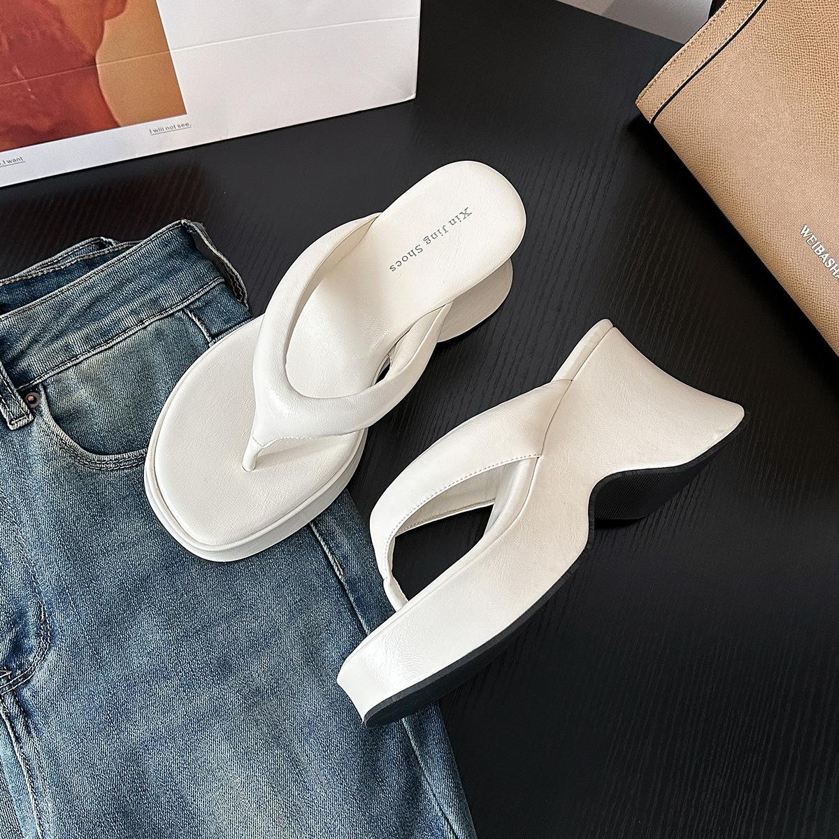 

XJ-1 high-heeled thick-soled one-word cool slippers for women to wear new height-increasing small transparent waterproof sandals slippers 35