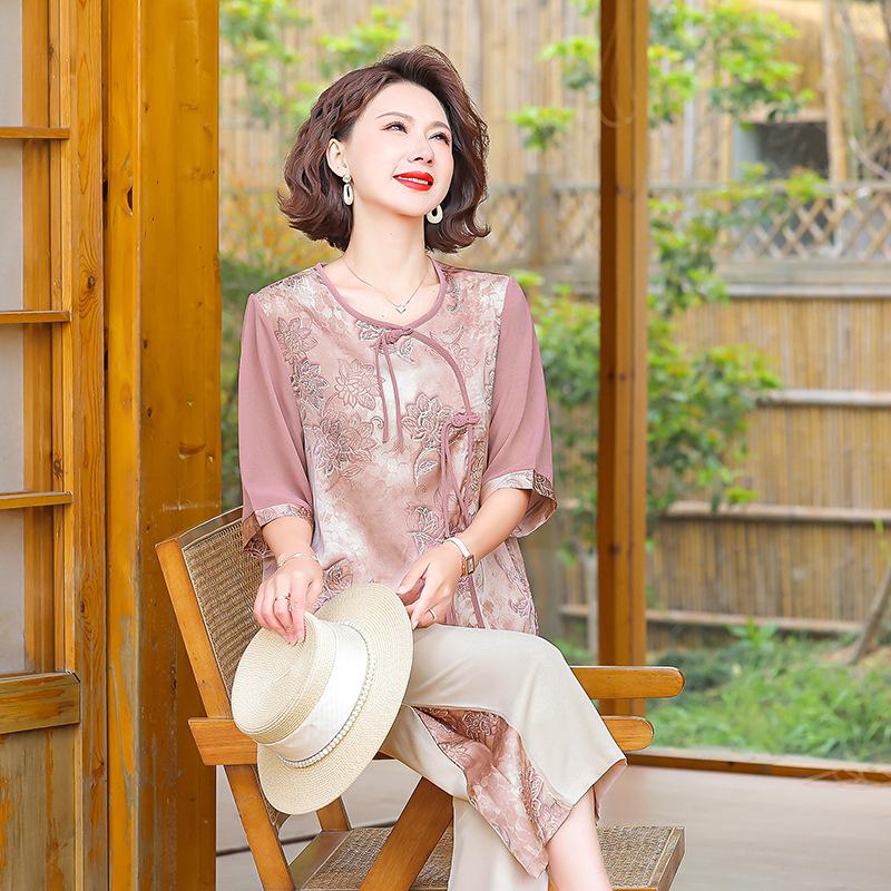 

Elegant Chiffon Top & Shorts Set for Middle-Aged Women - Summer Style 3XL [115-130 kg]
