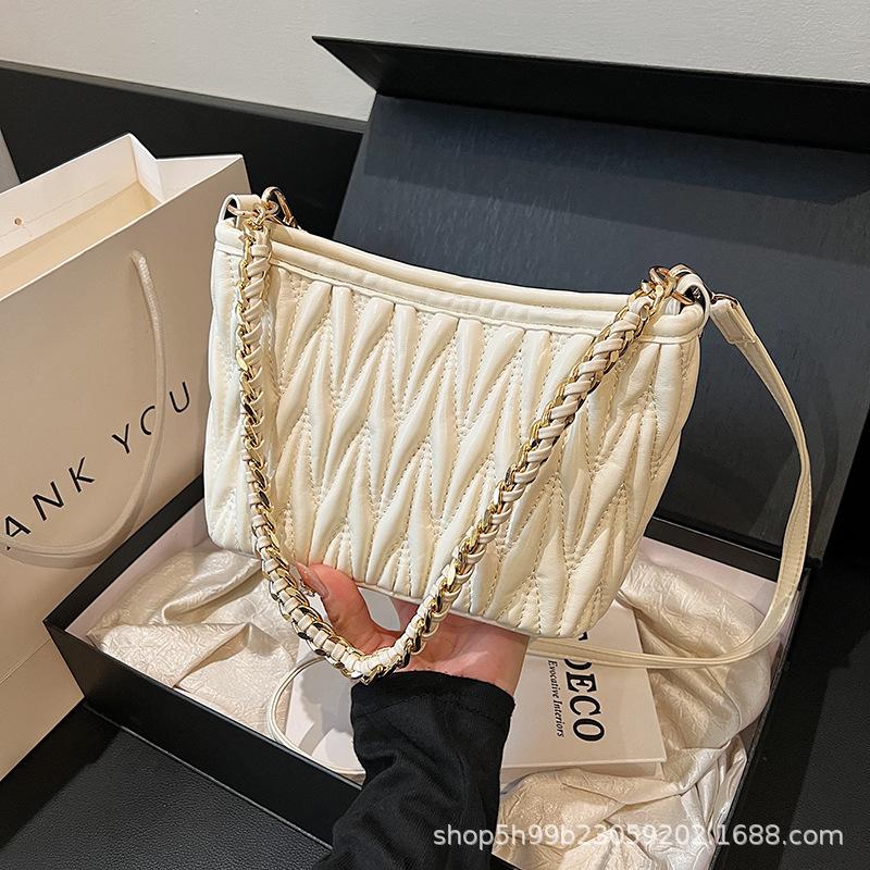 Autumn and winter high-end messenger small bag women's new pleated rhombus chain bucket bag shoulder handbag