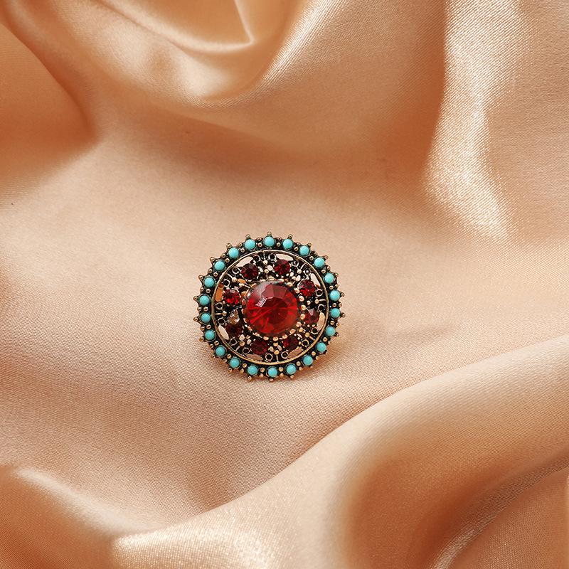 Bohemian Rhinestone Retro Ring - Elegant Women s Ethnic Jewelry