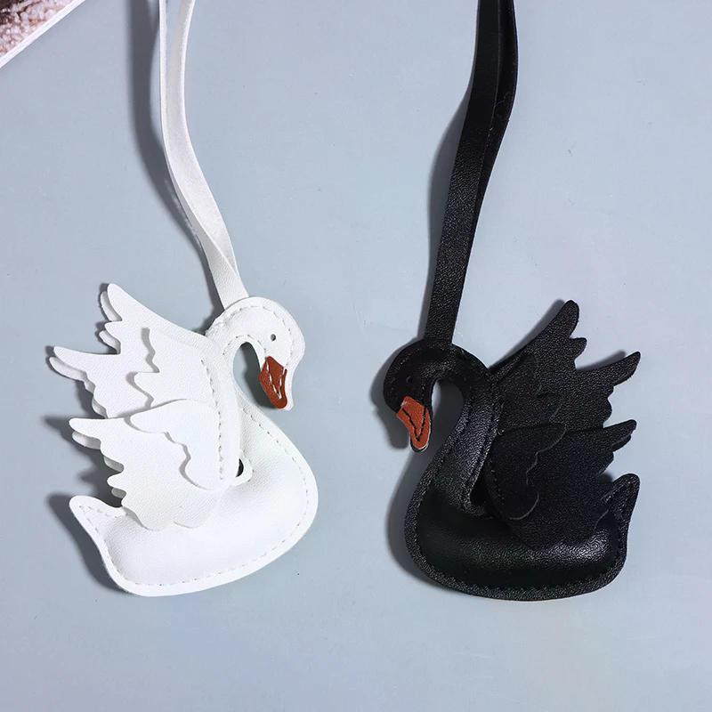 Handmade PU Leather Black White Swan Couple Keychain Cute Bag Charm Pendant Decoration Gift for Lover
