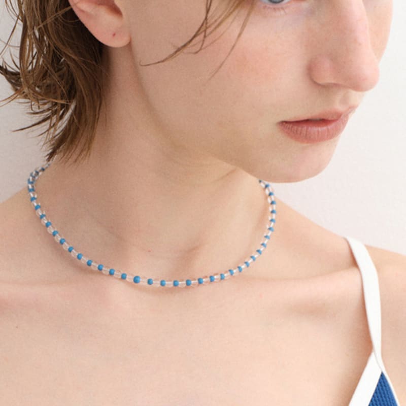 THE PART OF Clear Blue_necklace