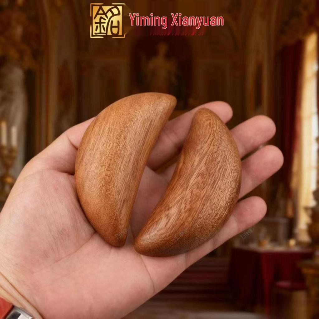 Coppa per Divinazione al Sandalo Mingxianyuan: Arte della Scultura in Legno Massello Stile Cinese