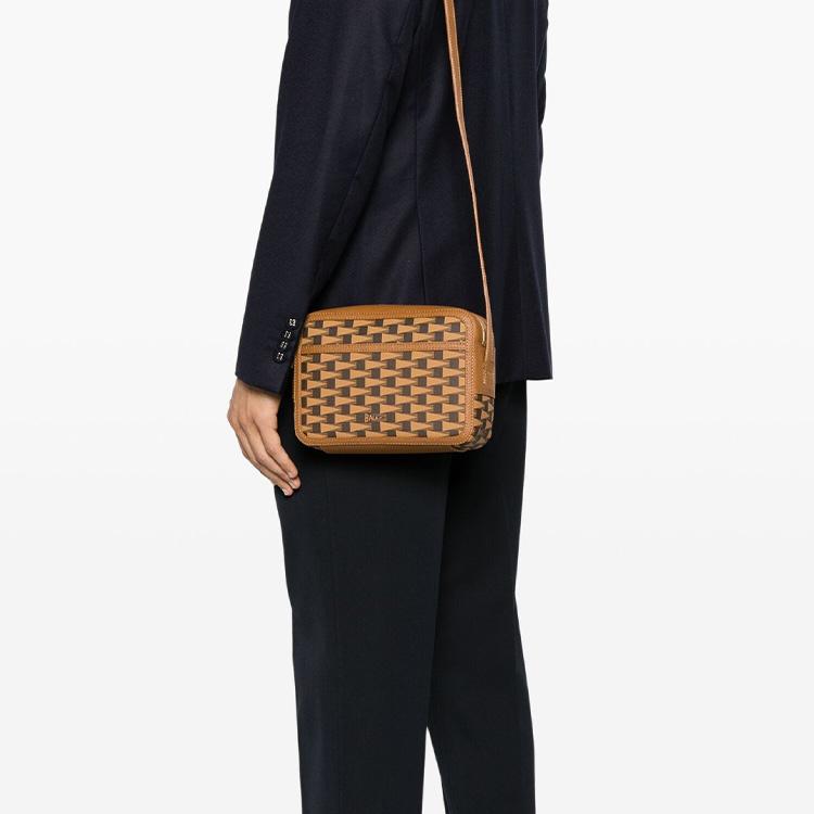 Bally Pennant Classic Logo Pattern Adjustable Shoulder Strap Crossbody Bag Men Bags Caramel-Brown 6305012
