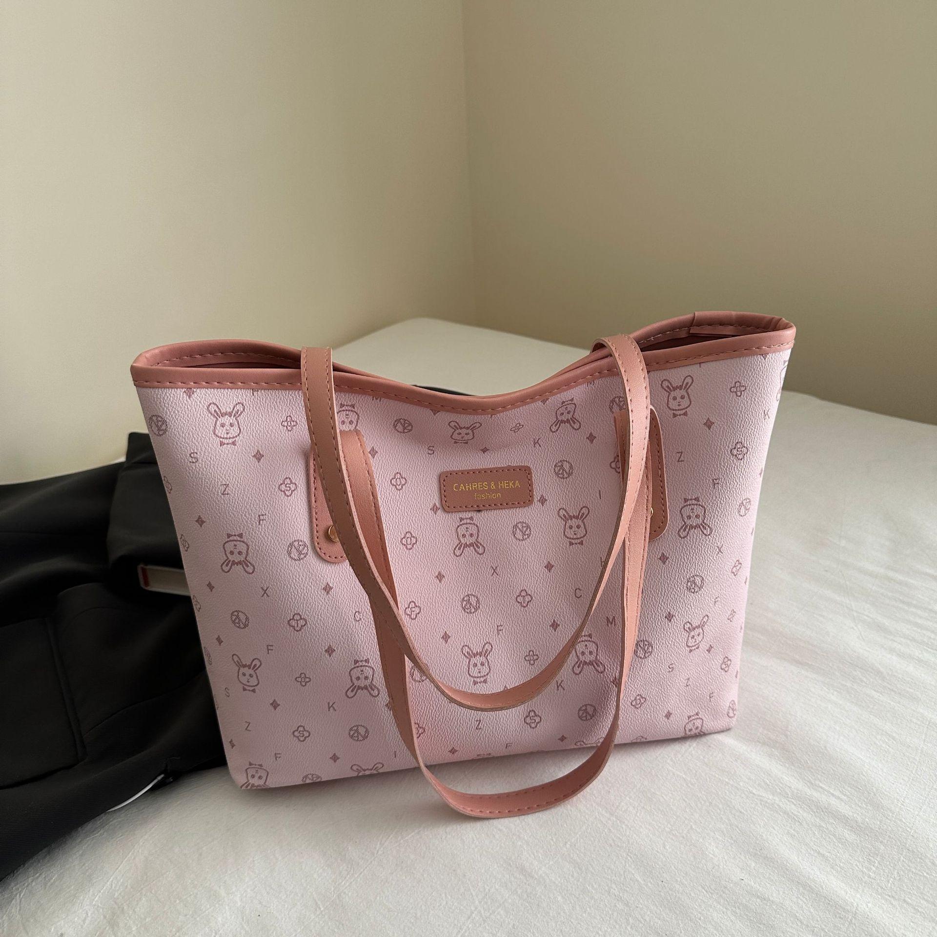 

Fashion retro large-capacity shoulder bag 2025 new tote foreign style casual versatile simple tote bag underarm розовый