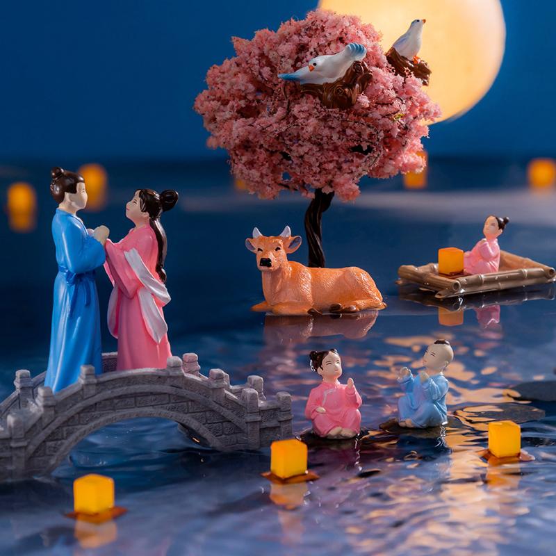 1Pc Cute Cartoon Sweet Couple Figurines Micro Landscape Crafts Miniatures Garden Dollhouse Ornaments Wedding Home Decor