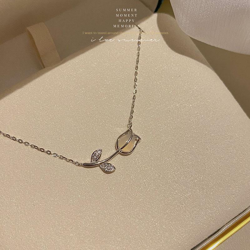 S925 Sterling Silver Tulip Necklace with White Chalcedony - Women s French Retro Clavicle Chain, 2024 Meilade Style 925 Silver