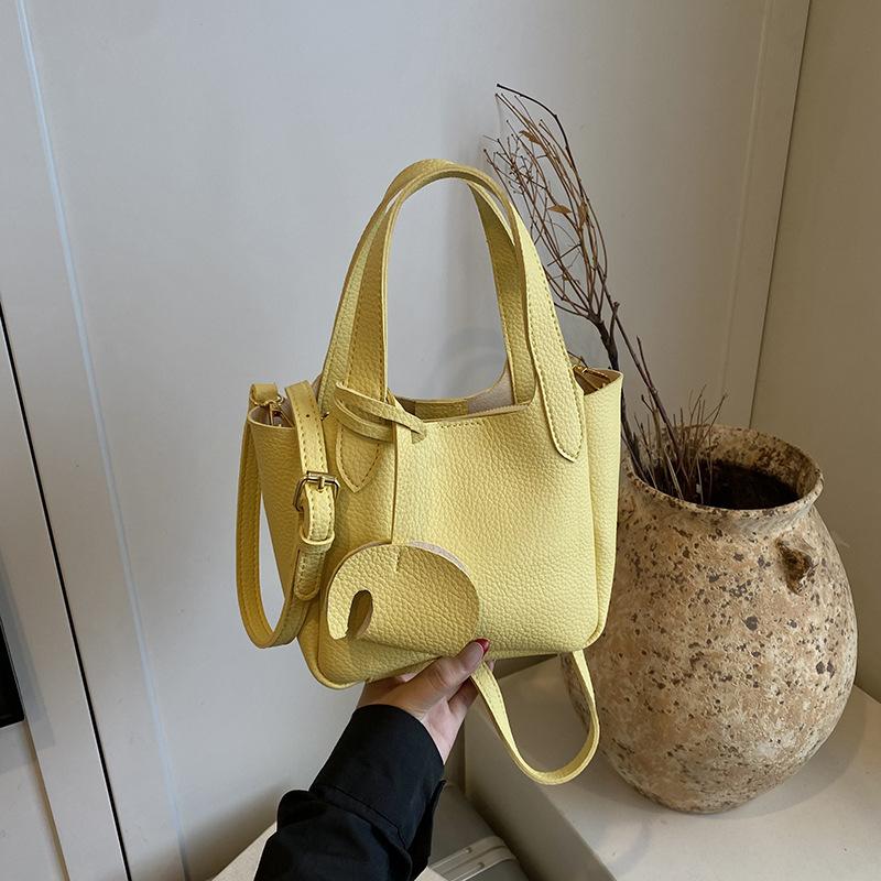 This year's popular small bag women's summer versatile 2025 new fashion shoulder messenger bag Korean version bucket bag