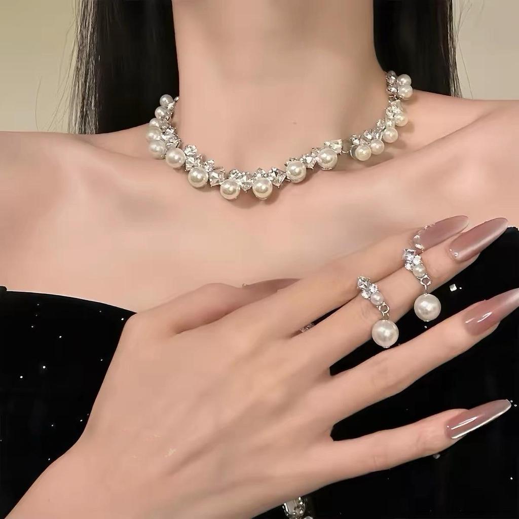 Elegant Waterdrop Diamond Tassel Necklace and Earrings Set for Women
