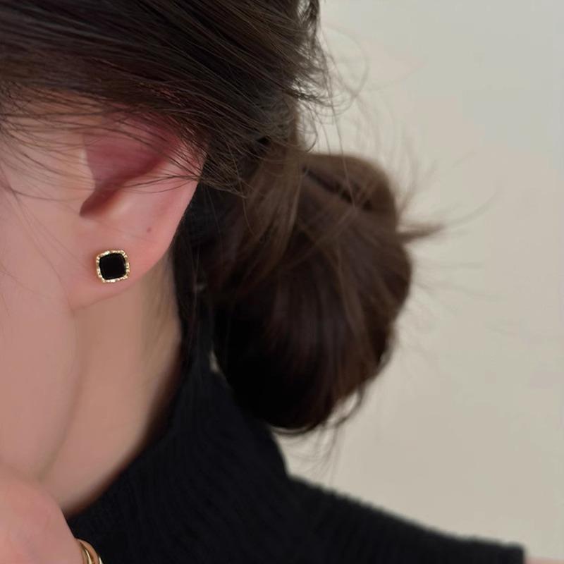 Compact and Casual Square Black Stud Earrings, Elegant and Sophisticated Silver Needle Earrings