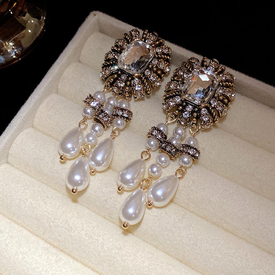 

Silver needle diamond pearl water drop pendant earrings medieval vintage temperament earrings light luxury high-end earrings women