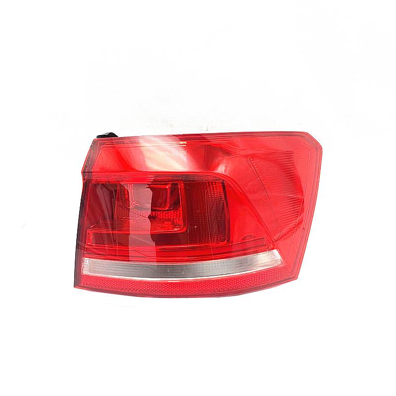 

Langxing Original Quality Taillight Assembly for 13-18 Models: Brake & Anti-Rear-End Light. Passenger Side Flat Light (Inner)