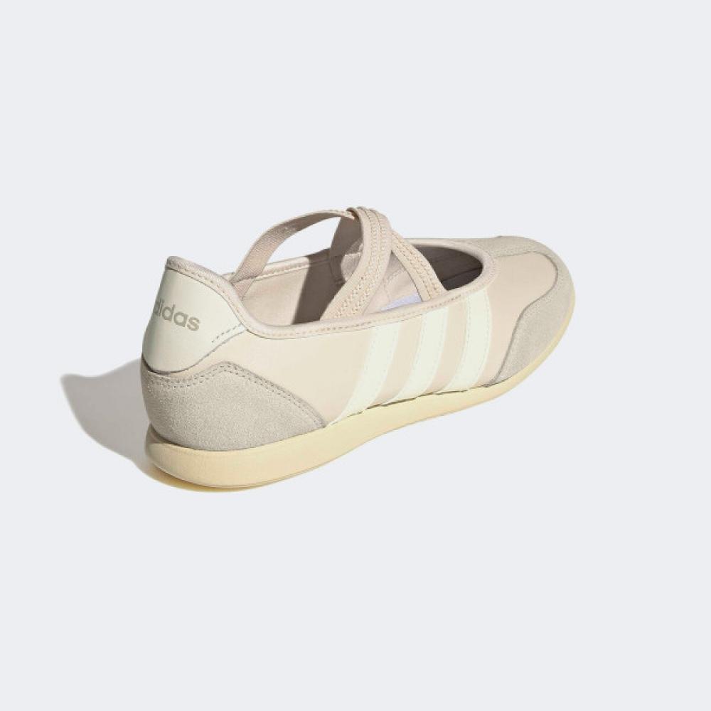 AdidaS Women S faShion SportS SandalS Mary Jane Hq7399