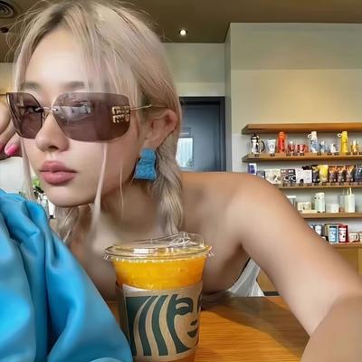 Same Style Internet Celebrity Sunglasses High-Grade Curved Lens Frameless Sunglasses Women's Personalized Sun Protection Sunglasses