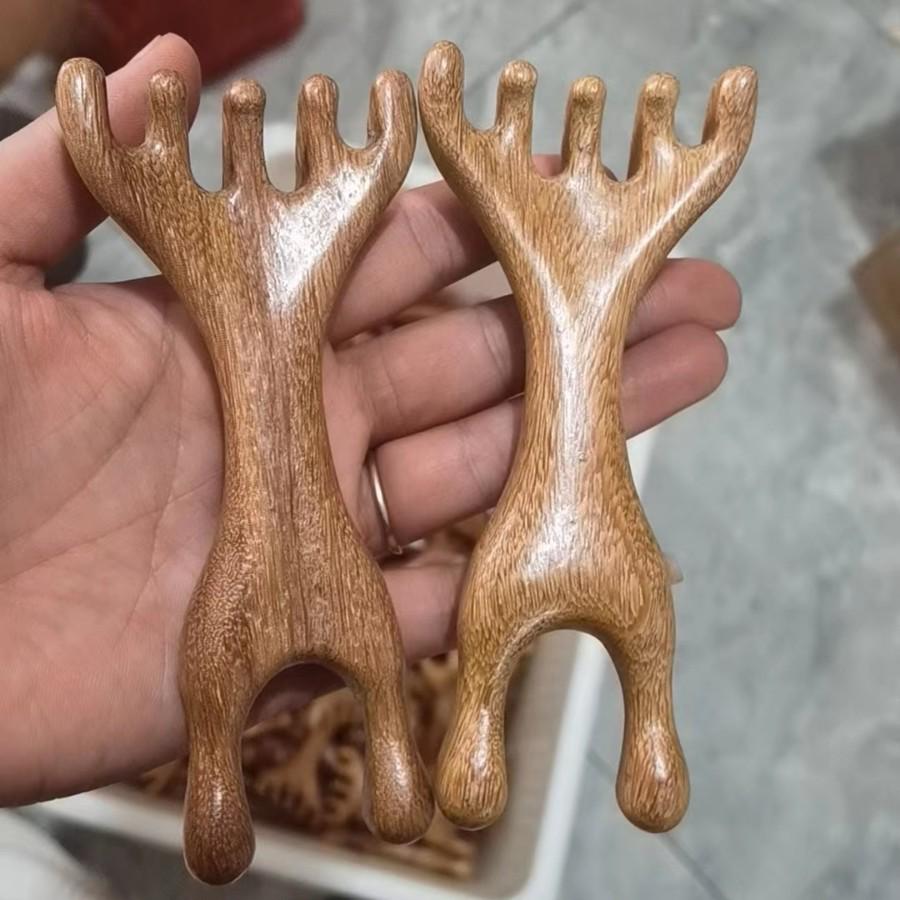 

Sandalwood Six-Claw Scalp Massager & Acupoint Comb