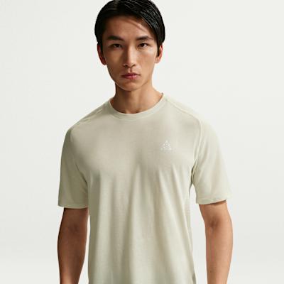 Nike ACG Solar Chase Dri FIT ADV Swoosh Running T Shirt Men s S